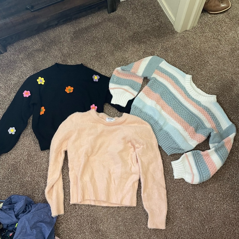 Sweater bundle- top two from shein size S bottom one old navy size M